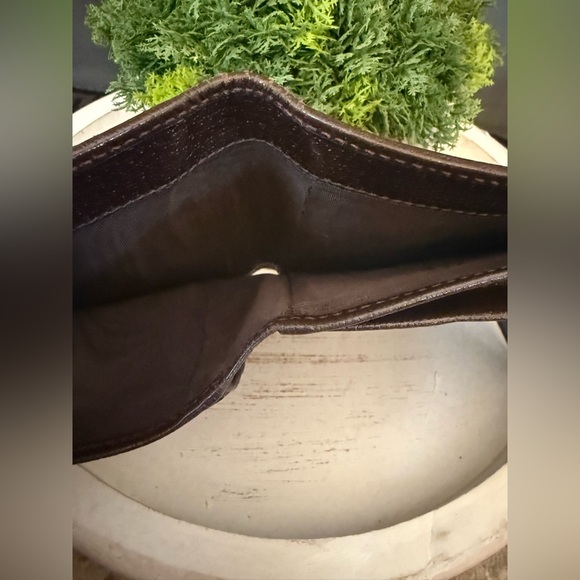Gucci Monogram Wallet - Picture 7 of 12